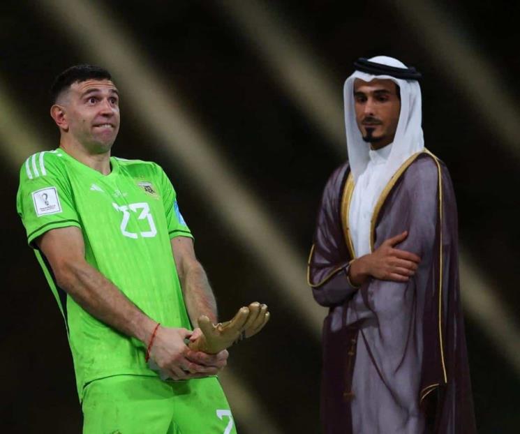 Presidente de UEFA tacha de primitivo al Dibu Martínez