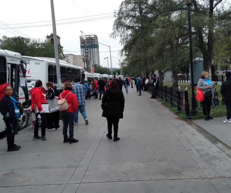 Abarrotan regios destinos turísticos