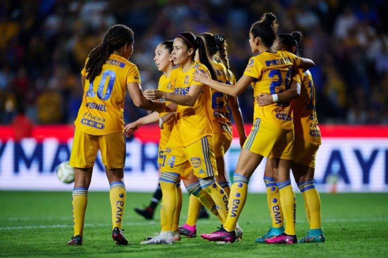 Felinas tiene cierre menos difícil que las Rayadas