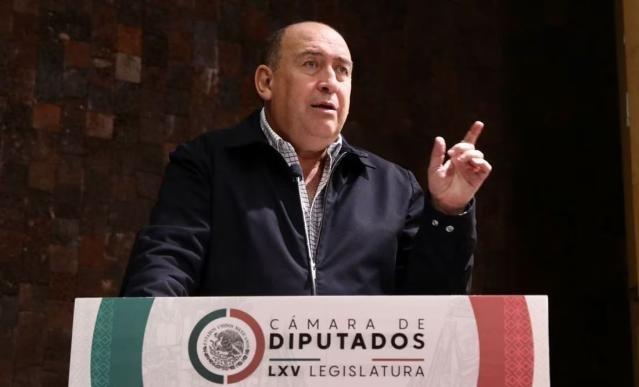 Llama Moreira a garantizar la seguridad en carreteras