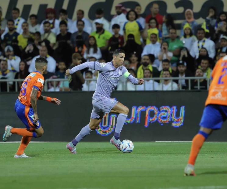 Empata Al Nassr de CR7 y siguen segundos en futbol de Arabia