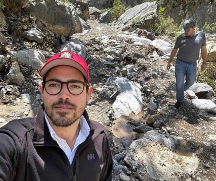 Rehabilitan caminos afectados por las lluvias en Santiago