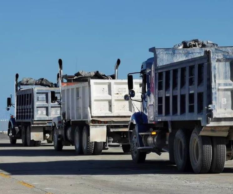 Reinicia desembarco de piedra porfirita para Tren Maya