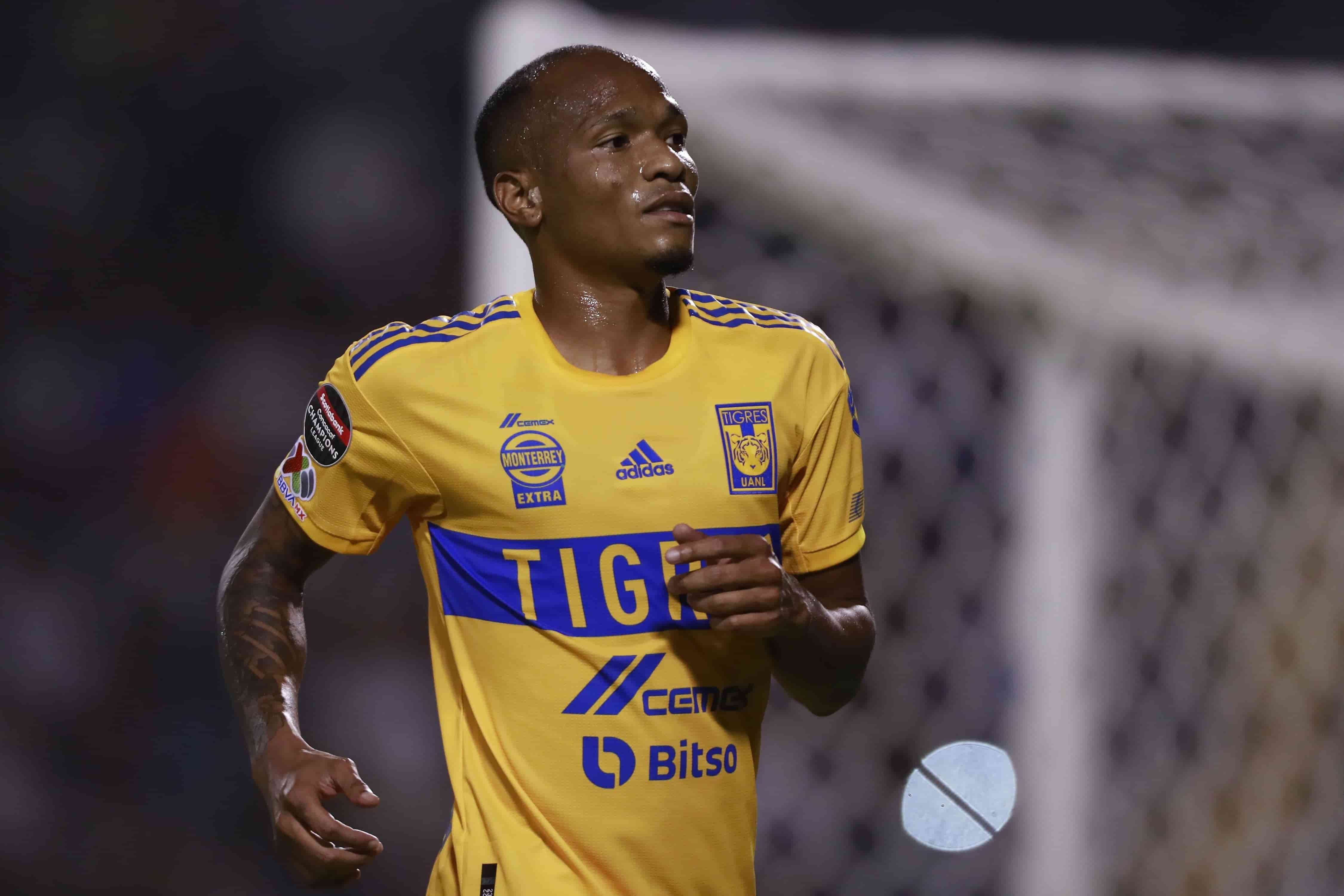 Luis Quiñones hace el 1-0.