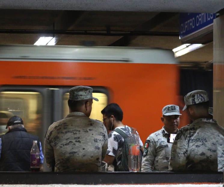 AMLO anuncia reducción de elementos de la GN en el Metro AMLO anuncia reducción de elementos de la GN en el Metro