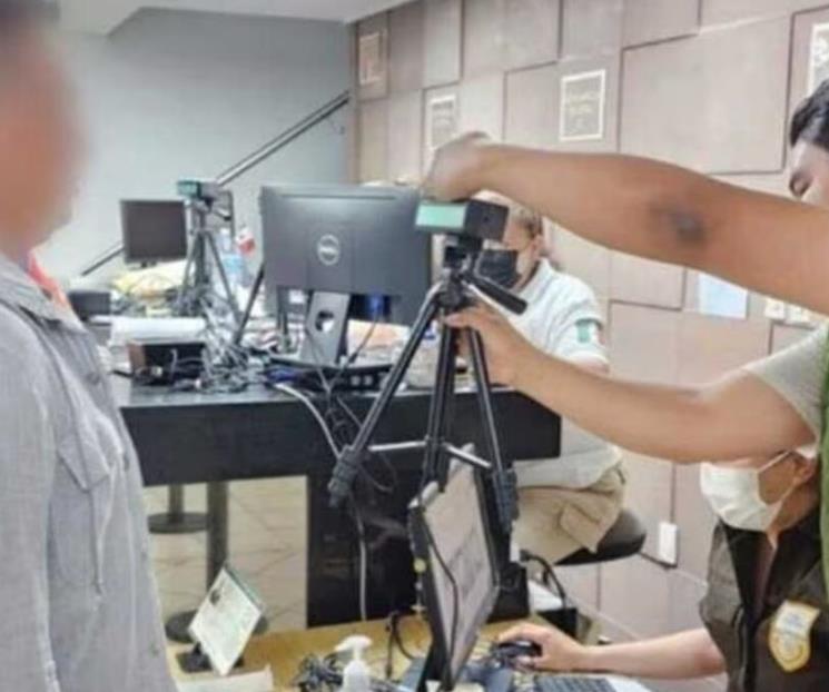 Entregan al INM los 27 migrantes rescatados en SLP Entregan al INM los 27 migrantes rescatados en SLP