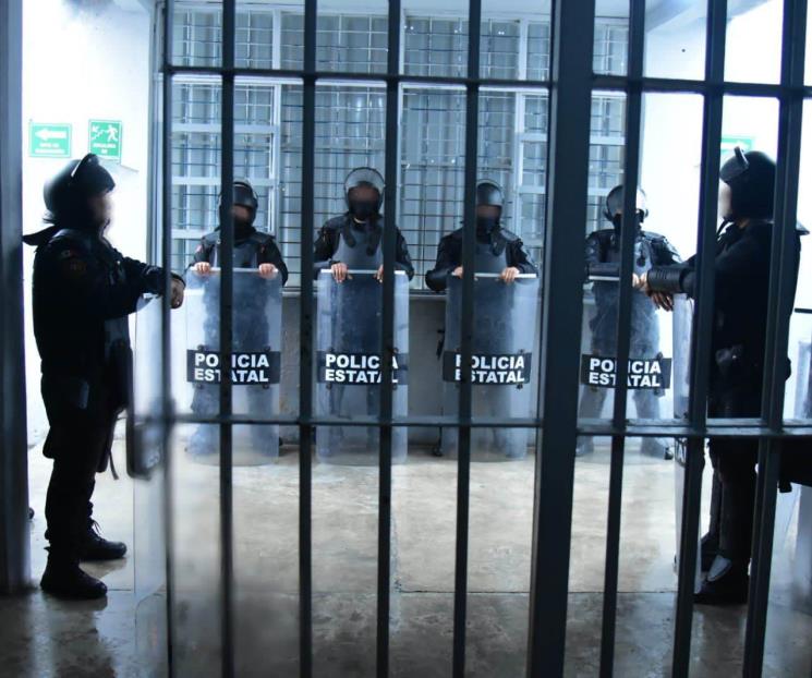 Realizan revisión de rutina en el Penal de Cadereyta Realizan revisión de rutina en el Penal de Cadereyta