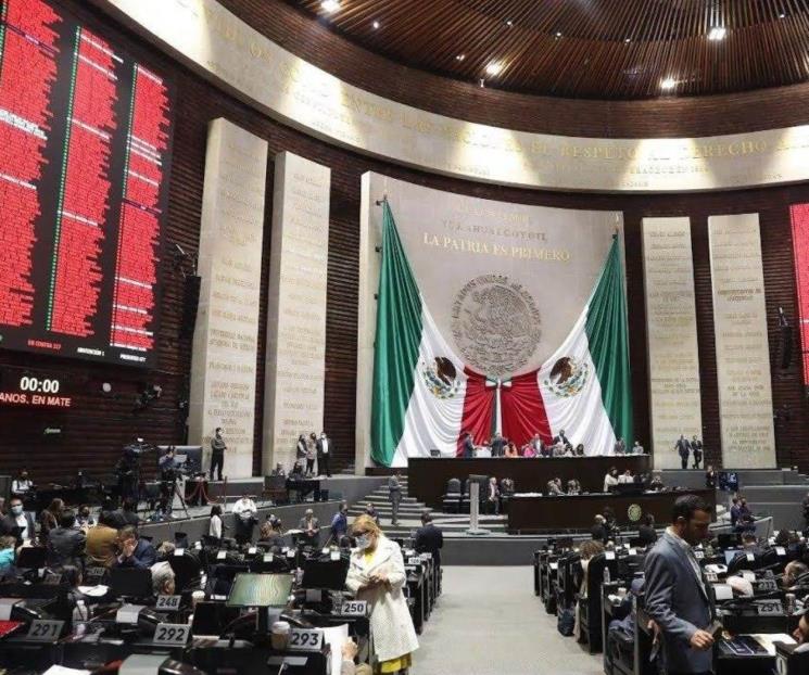 Reducen edad a 18 años para diputado y a 25 para secretario