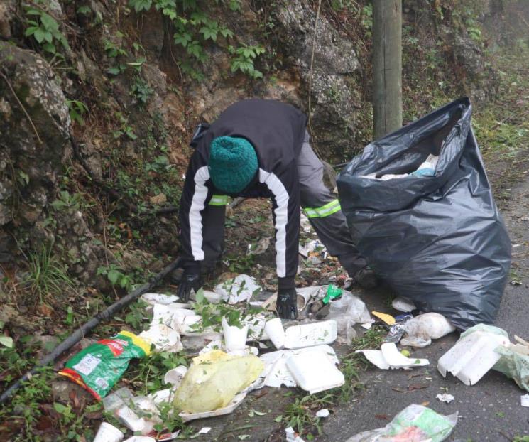 Exhorta David de la Peña a no tirar basura Exhorta David de la Peña a no tirar basura