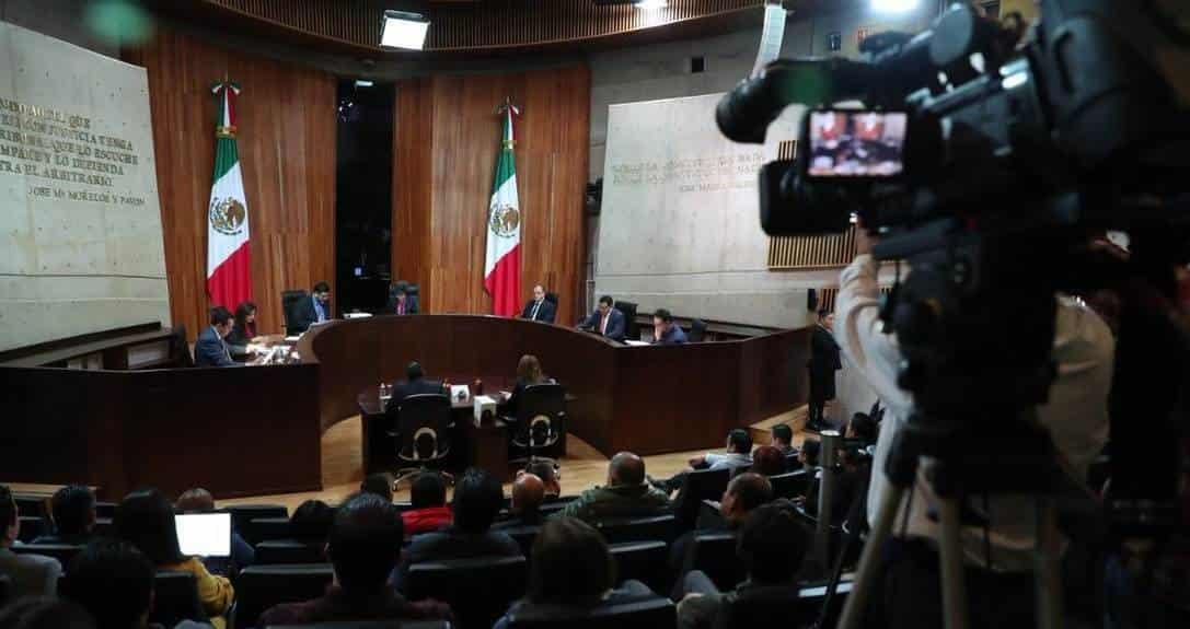 Posponen sesión para limitar a Tribunal Electoral