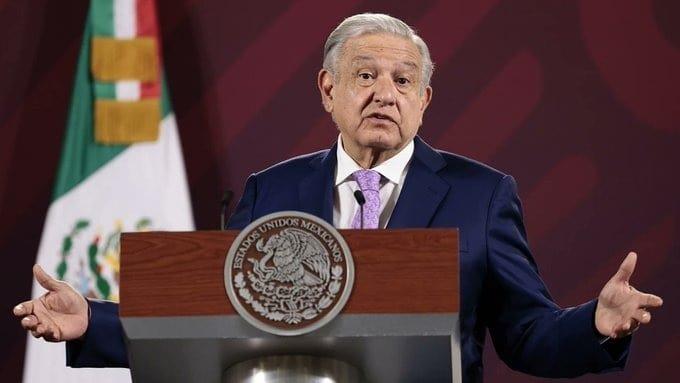 Aunque no es confiable no hay que limitar al TEPJF: AMLO Aunque no es confiable no hay que limitar al TEPJF: AMLO
