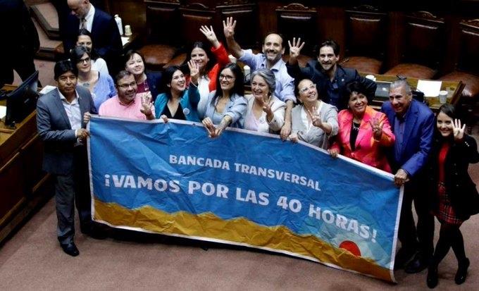 Chile reduce semana laboral de 45 a 40 horas