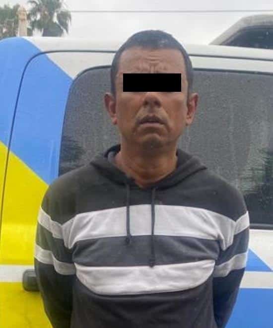 El conductor de un auto con reporte de robo fue detenido tras ser detectado por cámaras de seguridad en la Colonia Moderna