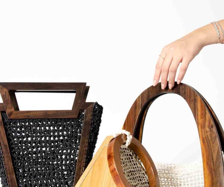 Estos accesorios de lujo están hechos con bolsas de plástico Estos accesorios de lujo están hechos con bolsas de plástico