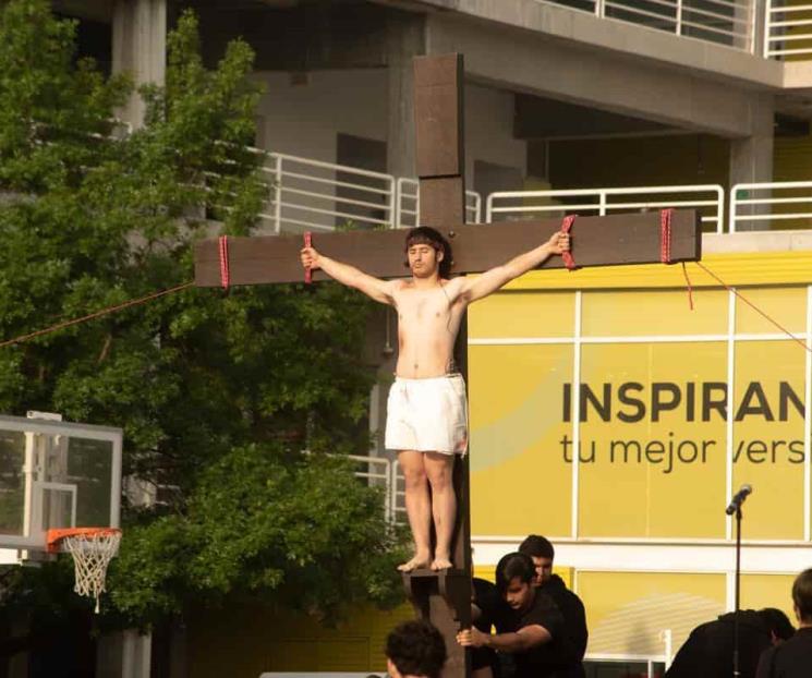 Brinda Viacrucis de Prepa UDEM espacio de reflexión y unidad