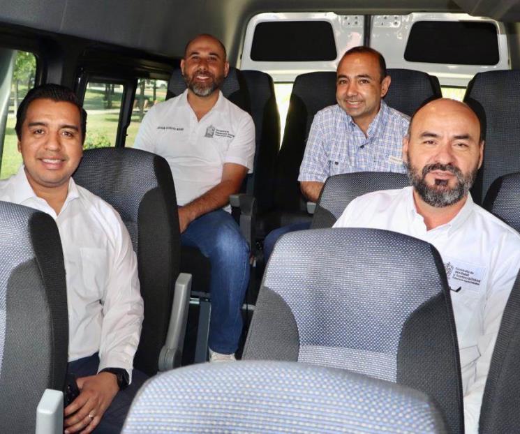 Anuncia Nava más unidades del Santa Bus para estudiantes