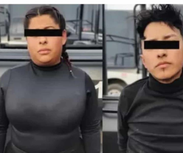 Balean a mujer a bordo de su camioneta