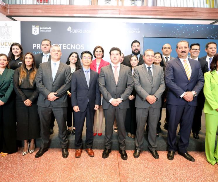 Entrega gobernador el Premio Tecnos Nuevo León 4.0