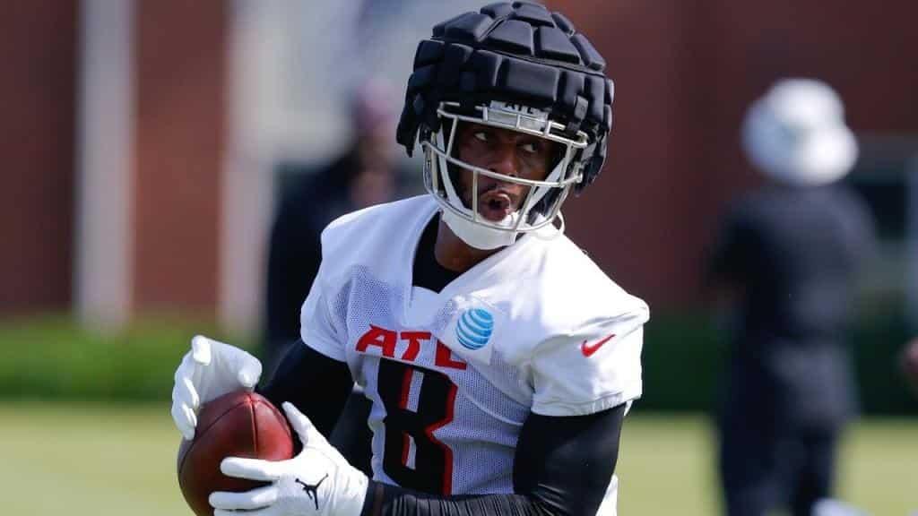 NFL crea cascos en jugadores para evitar conmociones