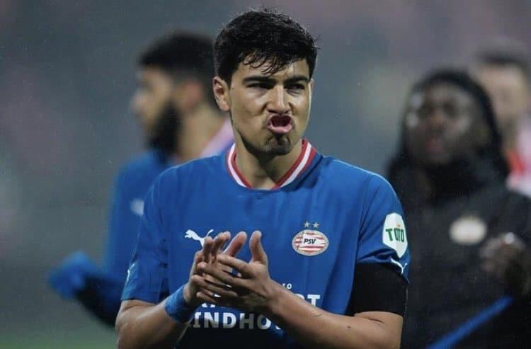 Brilla Gutiérrez y gana el PSV en Holanda