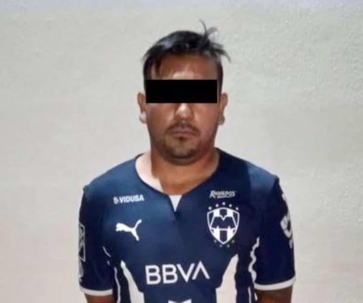 Caen 10 por riña en estadio de Rayados