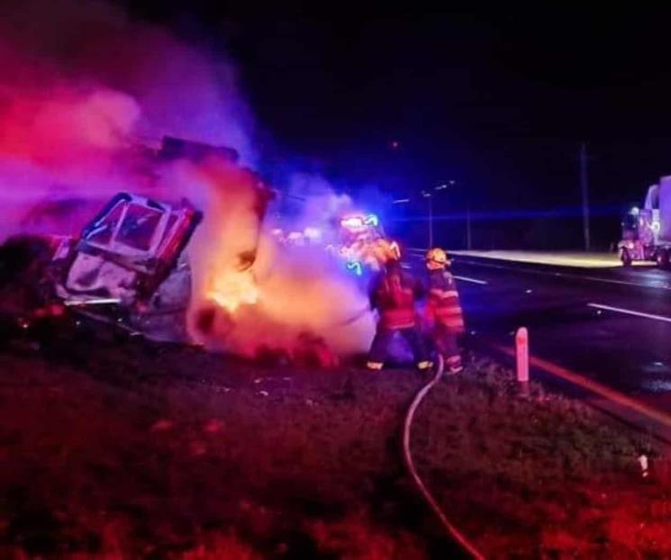Fallece trailero tras choque en Carretera a Saltillo