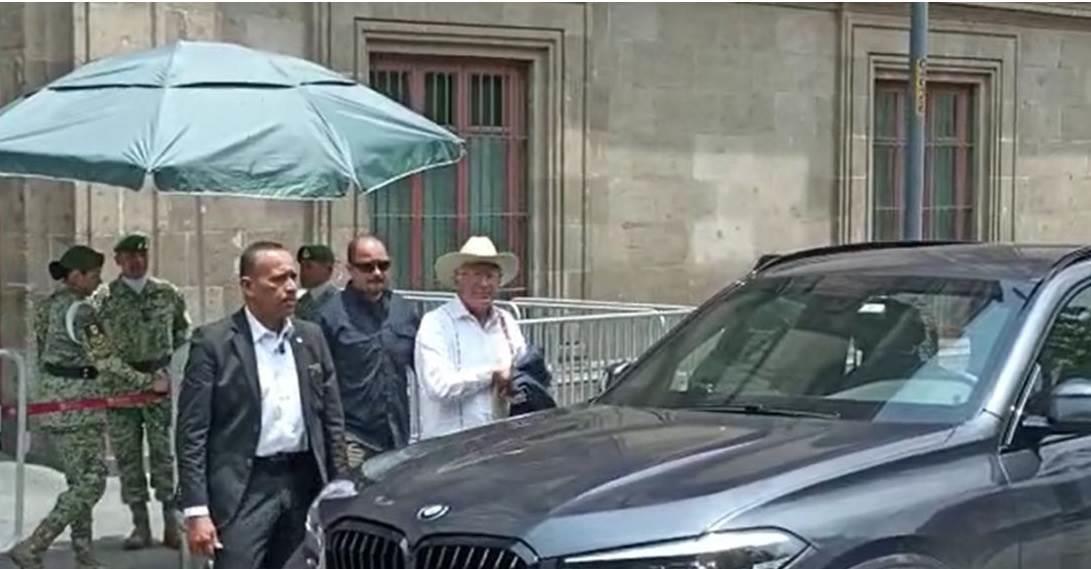 AMLO recibe en Palacio Nacional a Ken Salazar AMLO recibe en Palacio Nacional a Ken Salazar