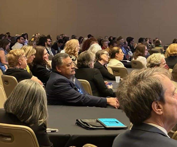 Asiste Santos Guzmán a reunión de rectores en Estados Unidos