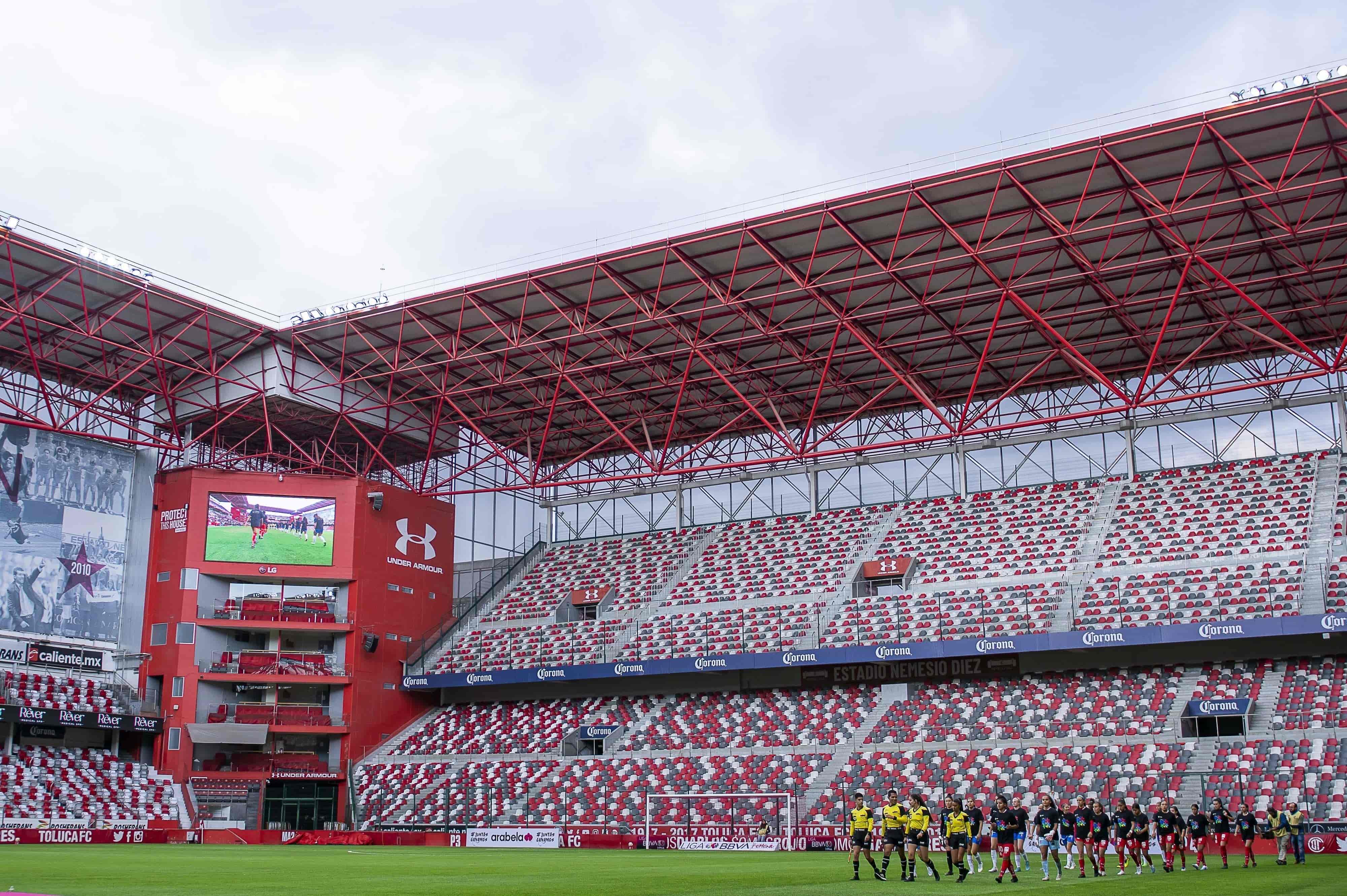 Estadio Nemesio Diez.
