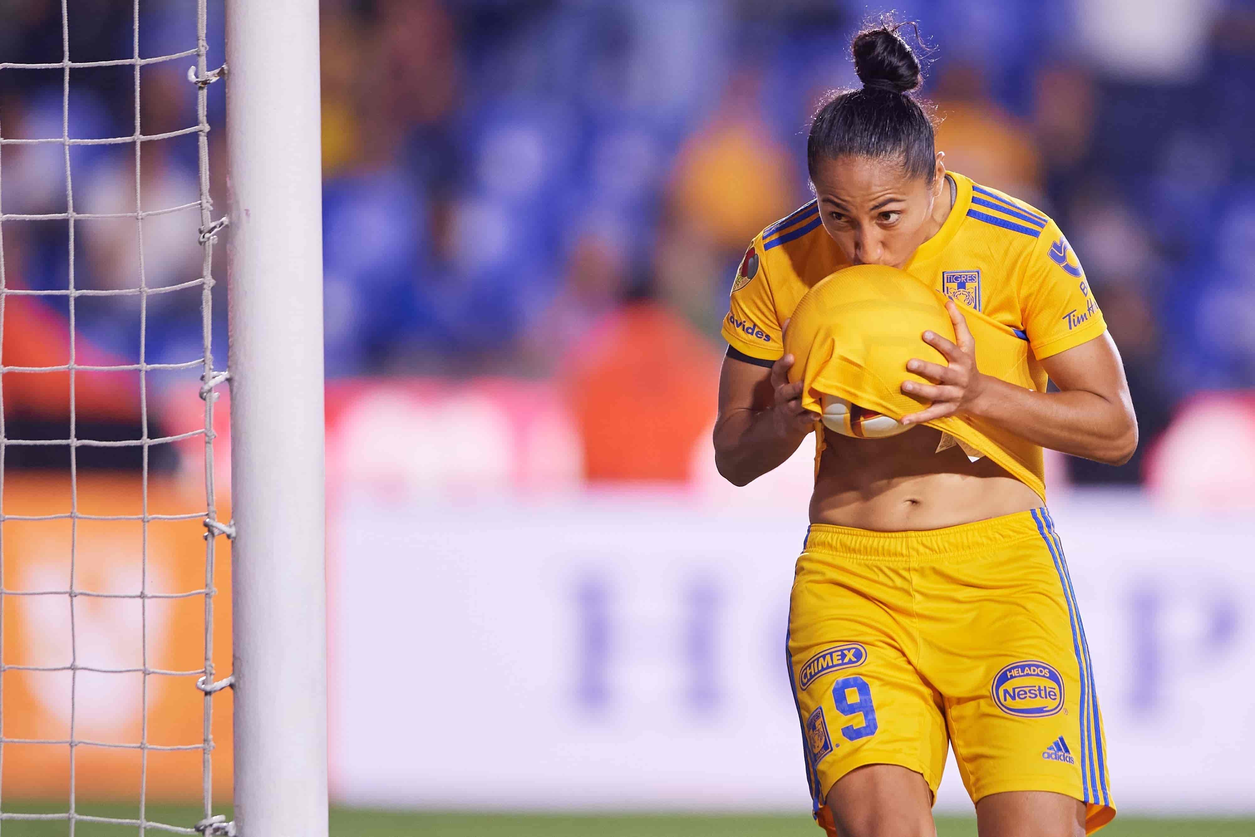Stephany Mayor hace el 2-0.