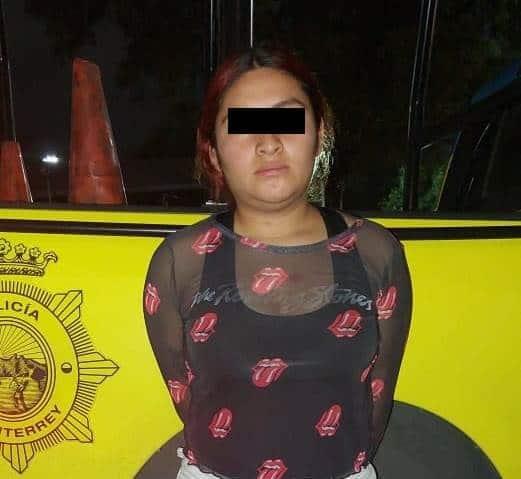 Agreden mujeres a policía