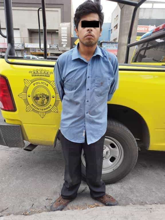 En el momento en que agredía a su pareja con el pico de una botella de vidrio en la vía pública, un hombre fue detenido, luego de que presuntamente intentara cometer un feminicidio