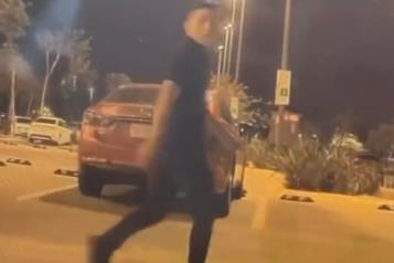 Ofrece 10mp de recompensa para atrapar a quien rayó su Tesla