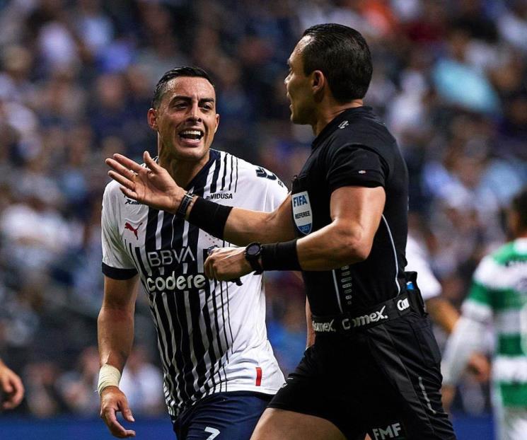 Funes se arriesga a más partidos de suspensión