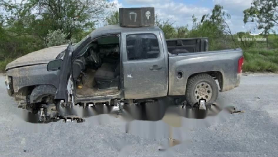 Abandonan camioneta blindada