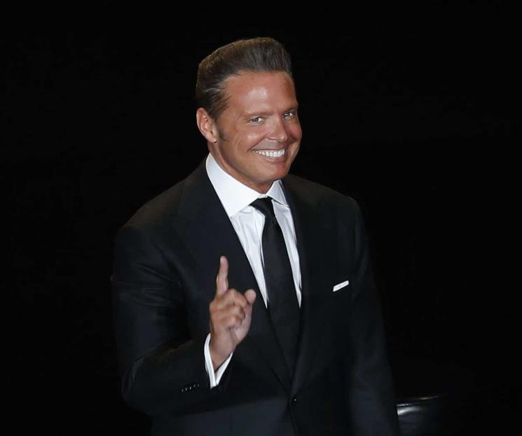 Festeja Luis Miguel cumpleaños y gira con Paloma Cuevas