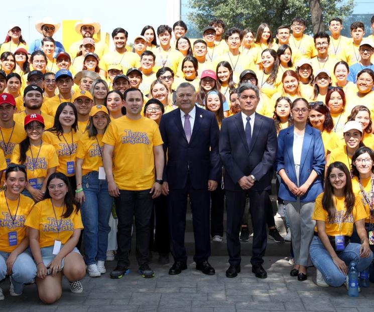 Apoyan estudiantes de la Uni  brigadas de Tigres al Rescate