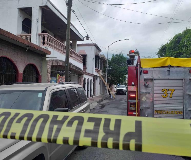 Muere hombre tras incendio en casa de Jardín de las Mitras Muere hombre tras incendio en casa de Jardín de las Mitras