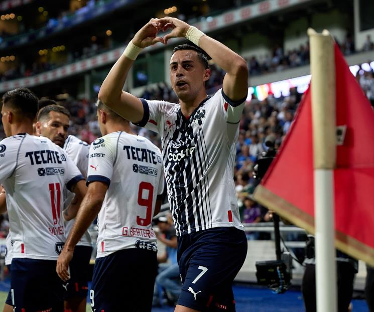 Va Funes por sus 300 partidos en Rayados