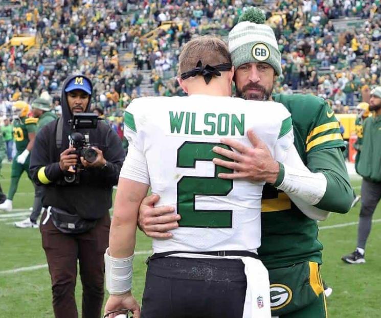 Rodgers hará hoy sus exámenes físicos en Jets