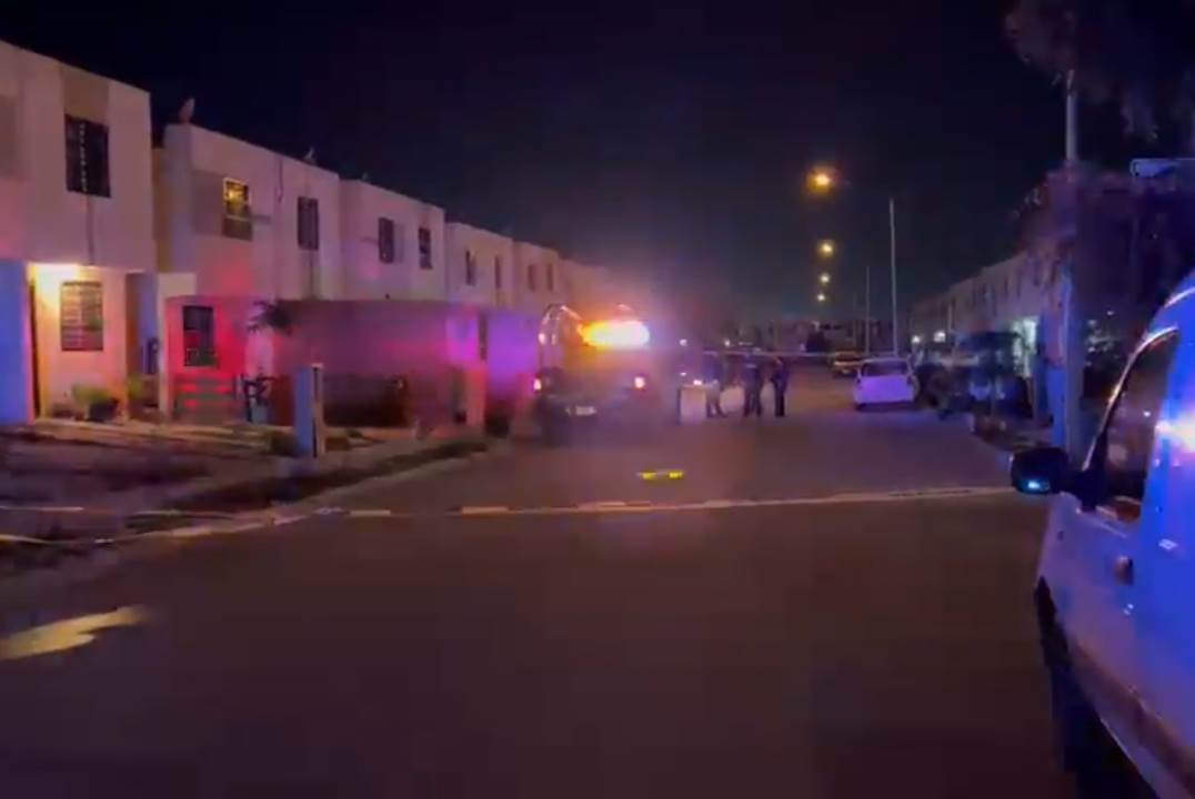 Una persona sin vida y otra lesionada, dejó un ataque a balazos en la Colonia Valle de Santa Isabel, la noche del martes en el municipio de Benito Juárez