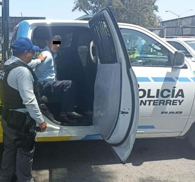 Golpea chofer a pasajera de camión Golpea chofer a pasajera de camión