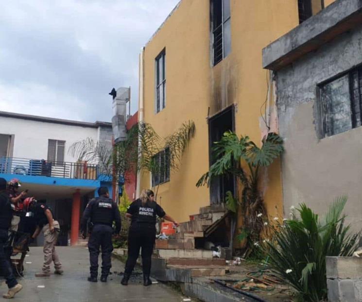 Arde casa por cortocircuito