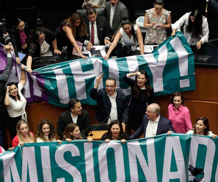 Ignoran a Monreal y paralizan al Senado Ignoran a Monreal y paralizan al Senado