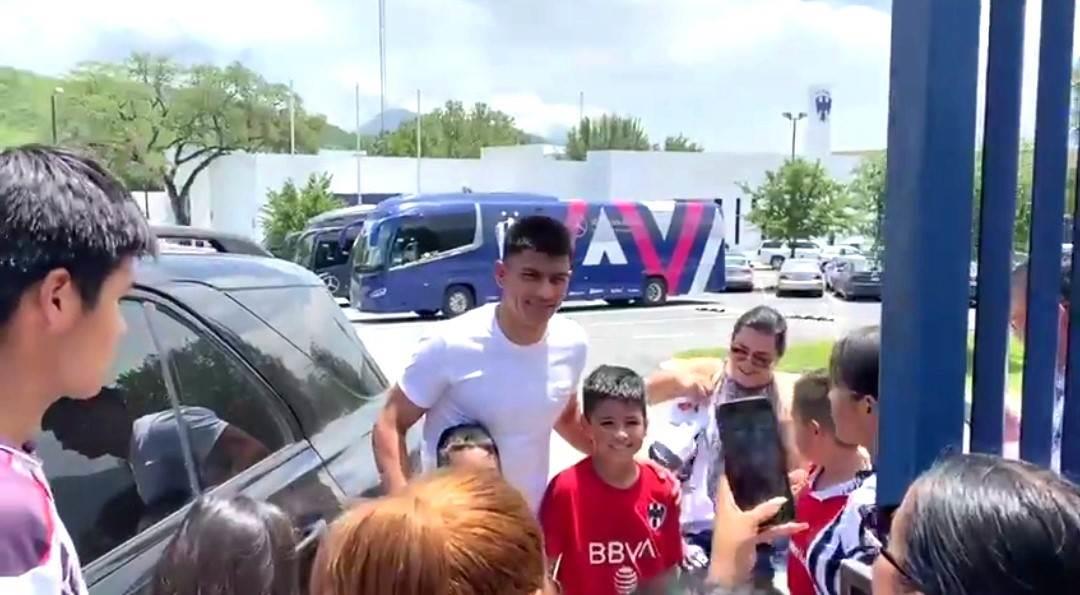 Convive Gallardo con niños de escuelas de Rayados Convive Gallardo con niños de escuelas de Rayados