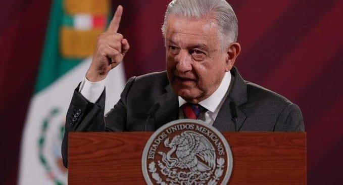 AMLO plantea a senadores de Morena que desaparezcan al INAI