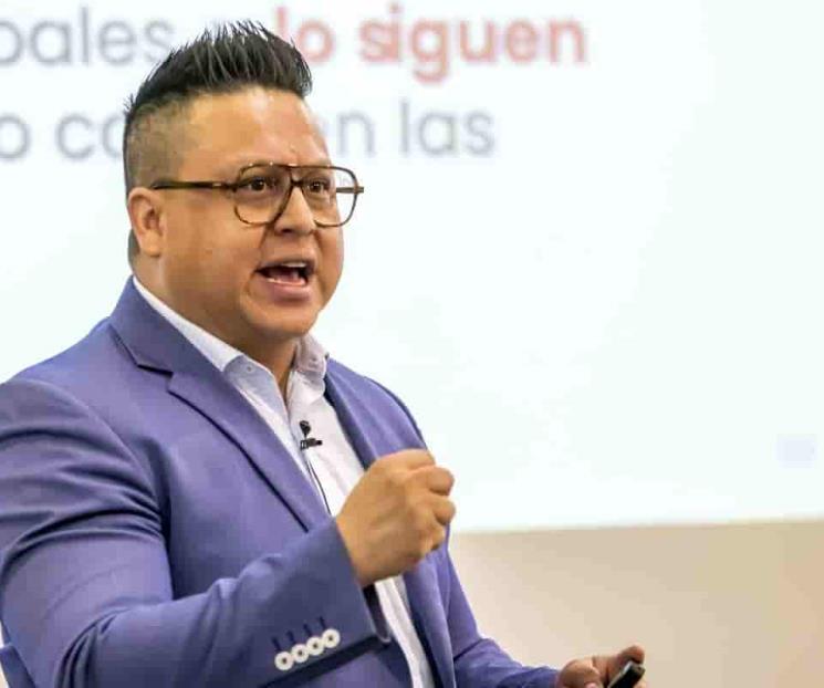 Invita a involucrarse en evaluación de políticas públicas