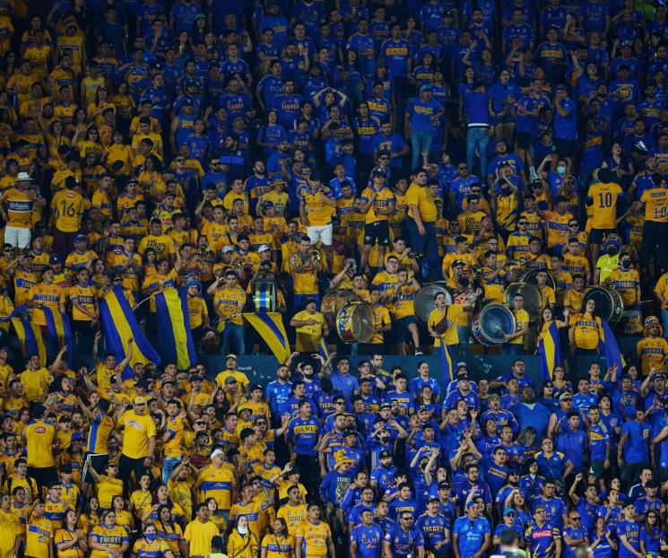 Castigan a LyL por viajar a León