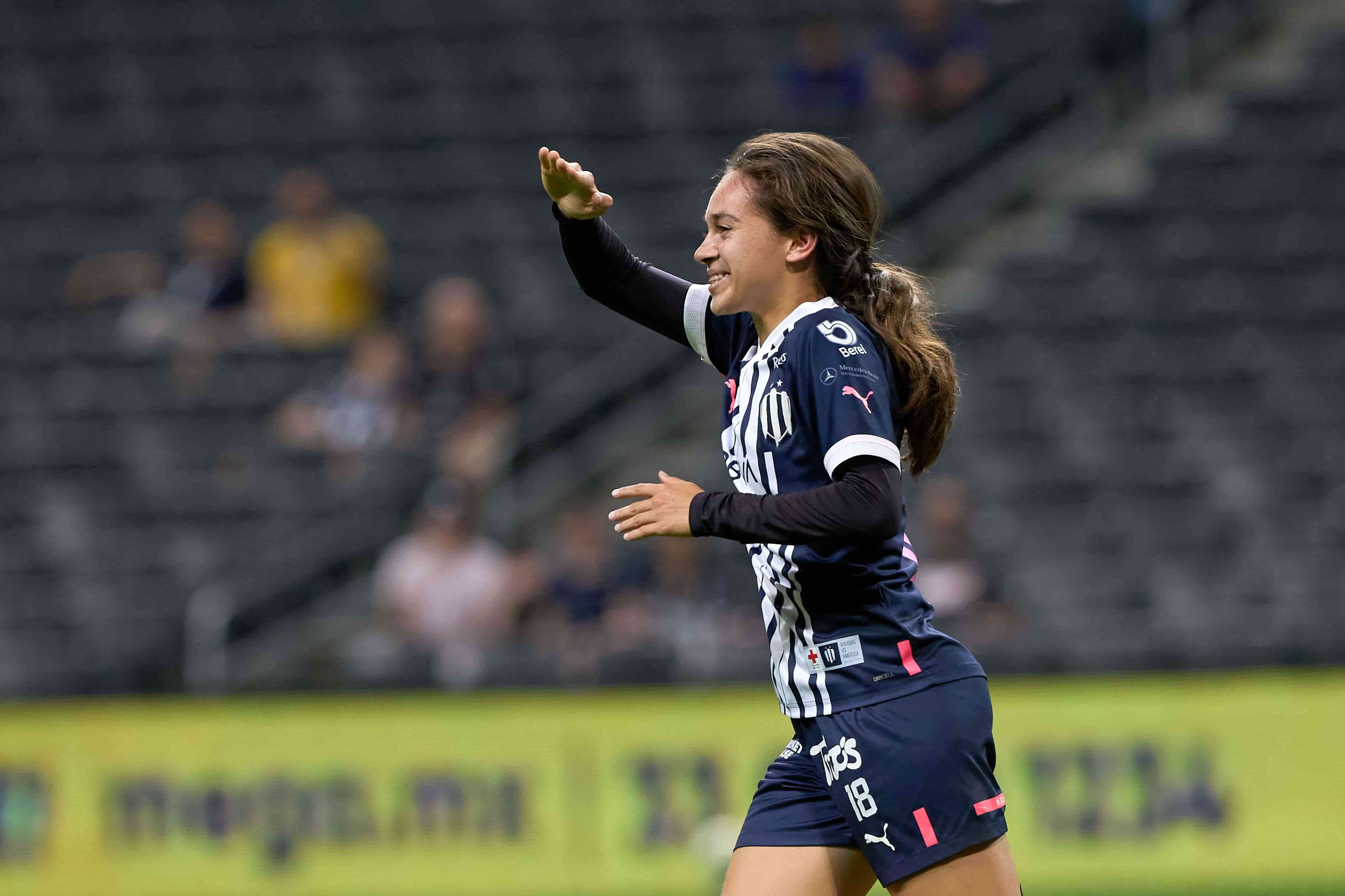 Aylin Avilez hace el 1-0.