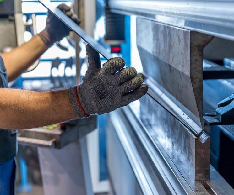 Confianza empresarial avanza en abril